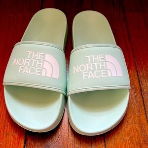 Women’s size 9 The North Face slides- mint green